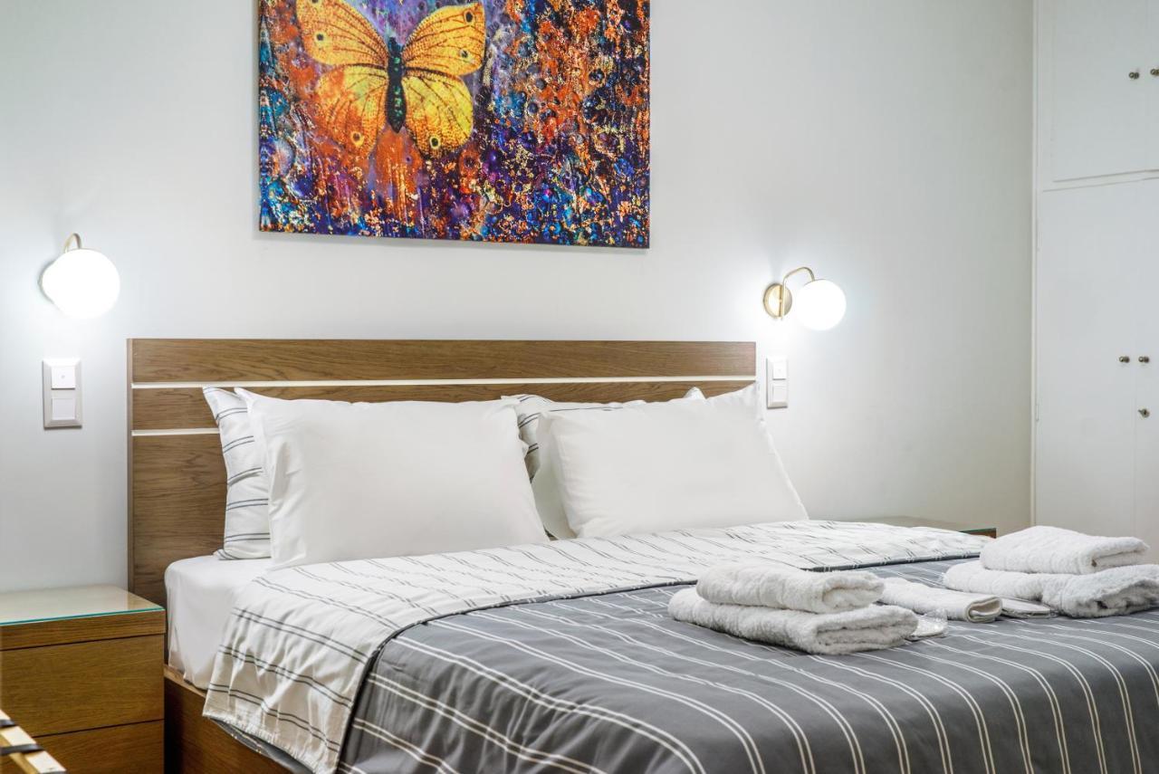 Urban Luxury On A Quiet Street In The Center Of Athens Apartment Bagian luar foto