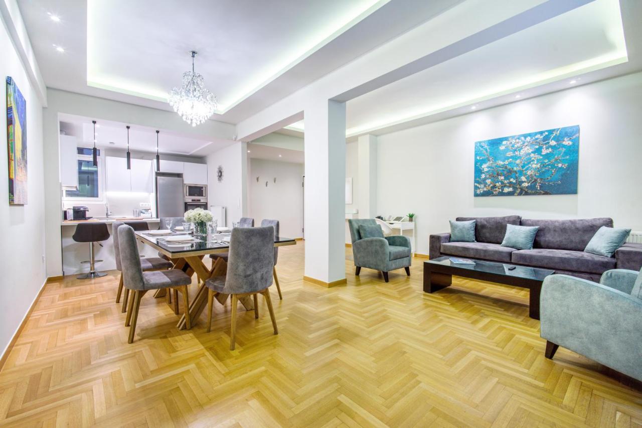 Urban Luxury On A Quiet Street In The Center Of Athens Apartment Bagian luar foto